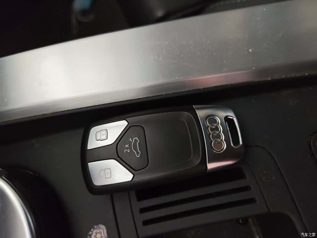 Audi A4L, 2022 9