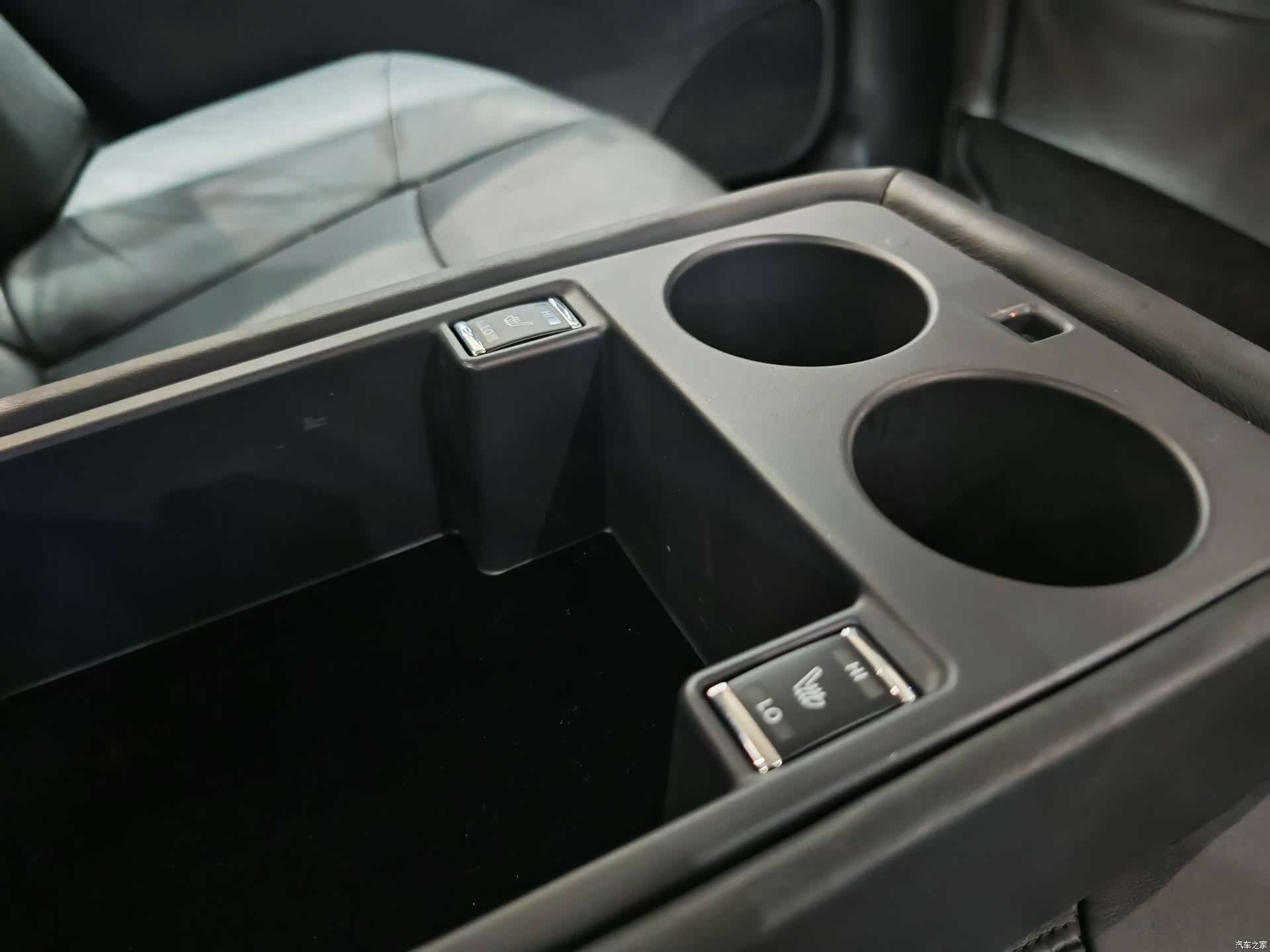 Infiniti Q70, 2015 14