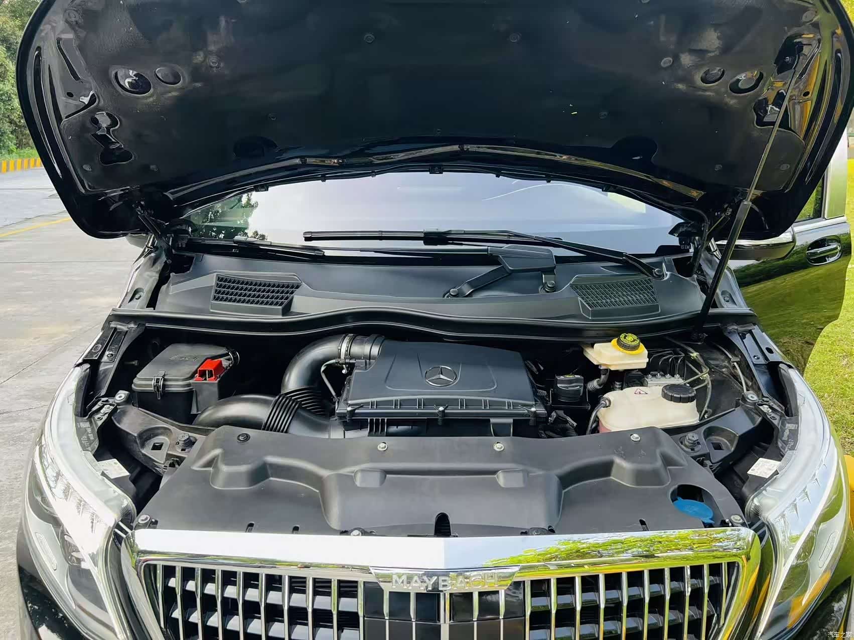 Mercedes-Benz V-Class, 2020 32