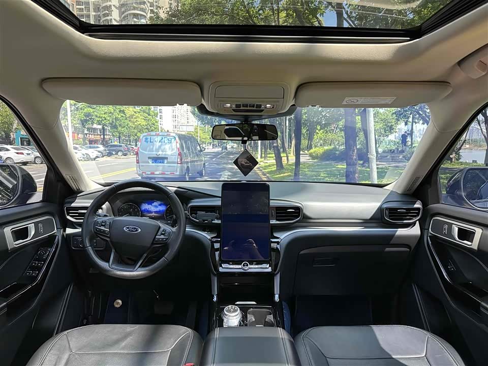 Ford Explorer Ford Explorer