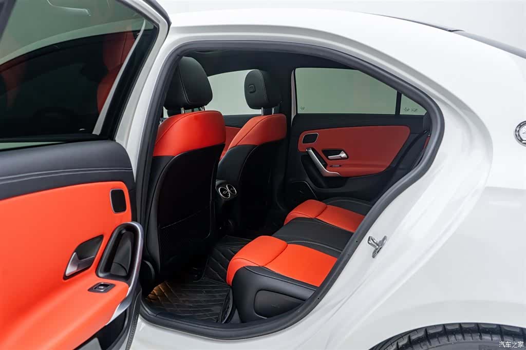 Mercedes-Benz A-Class, 2024 18