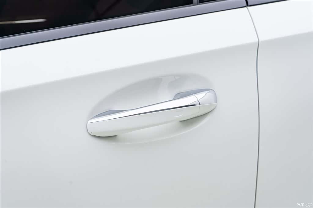Mercedes-Benz A-Class, 2024 14