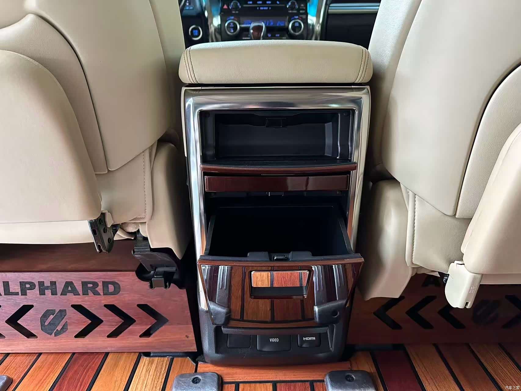 Toyota Alphard, 2016 14