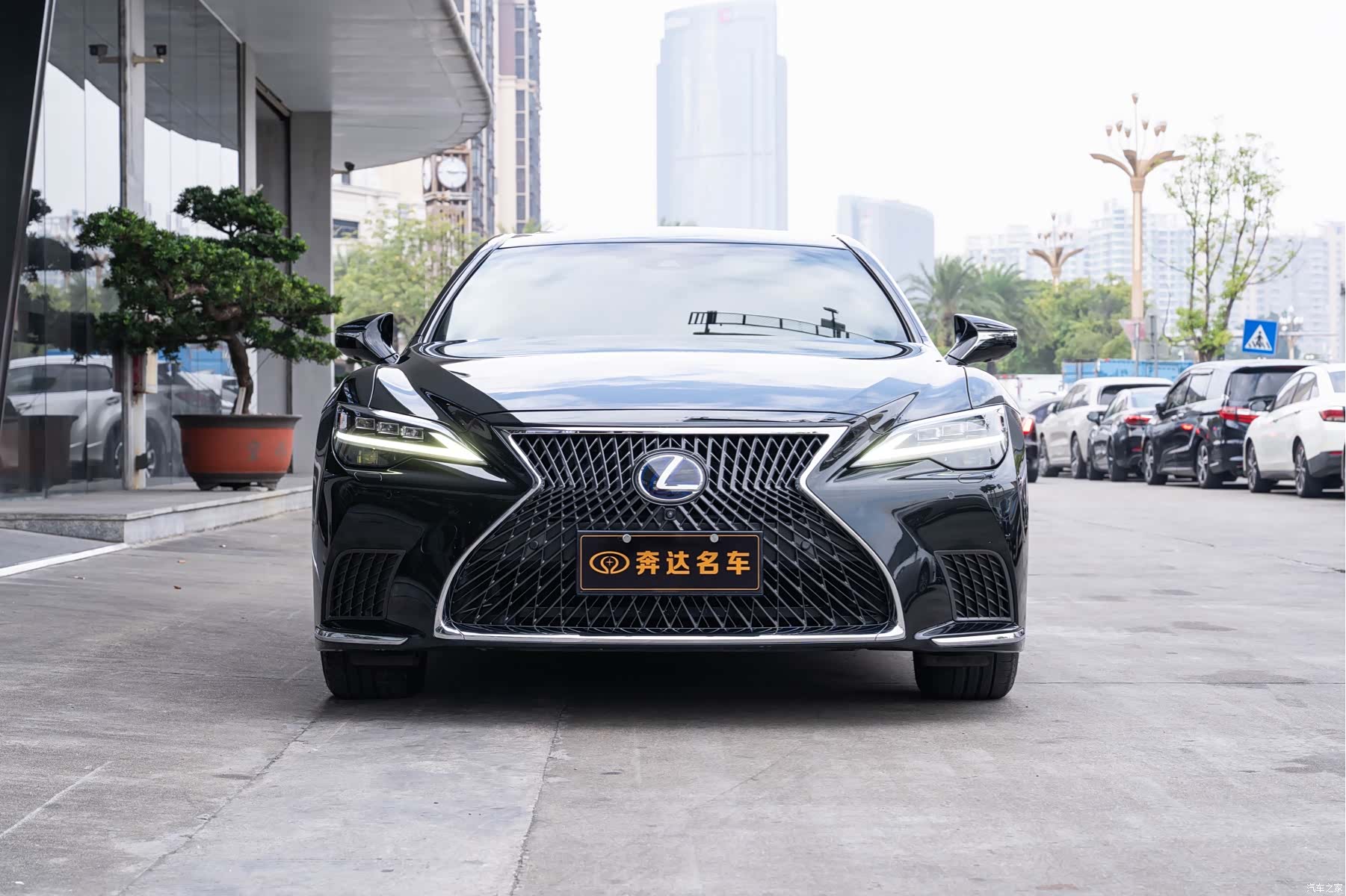 Lexus LS, 2021 2