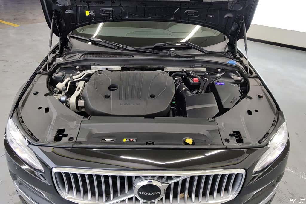 Volvo S90, 2023 10