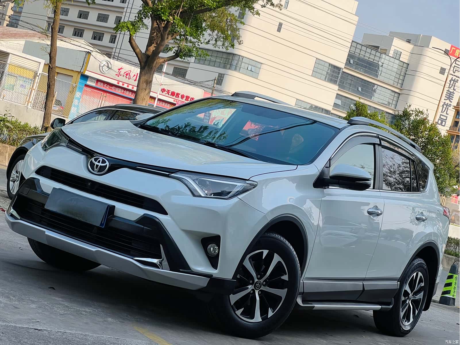 Toyota RAV4, 2017 2