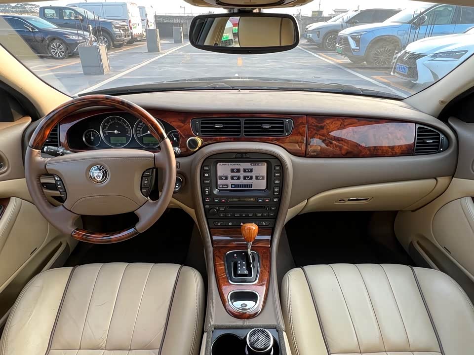 Jaguar S-TYPE