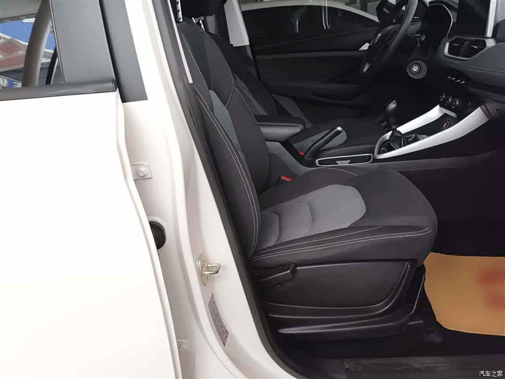 Wuling 530, 2018 25
