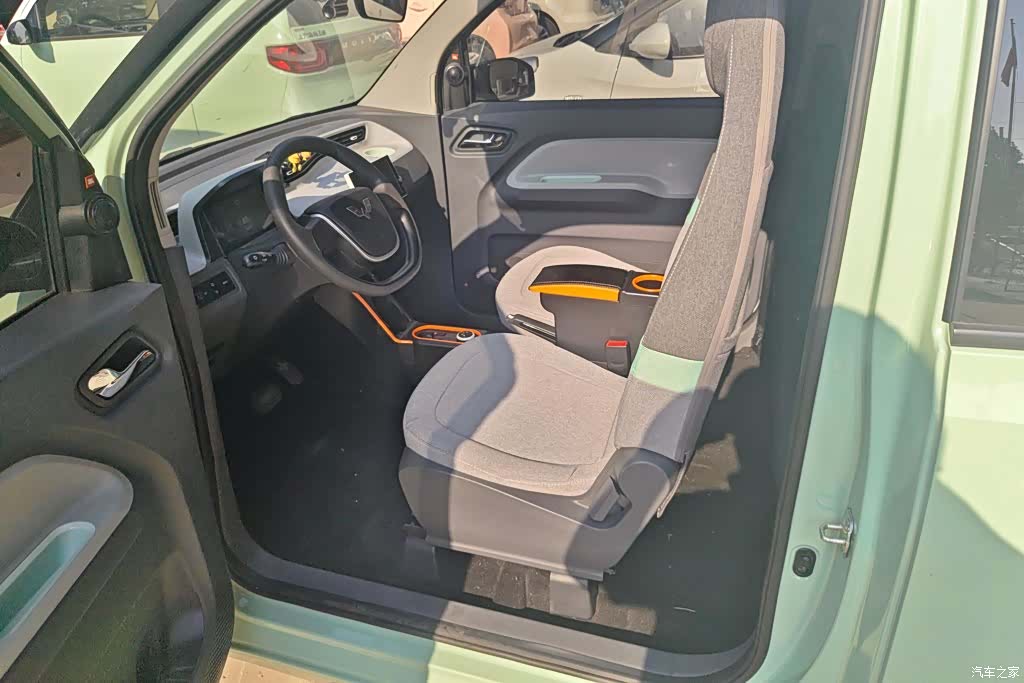 Wuling MINIEV, 2022 9