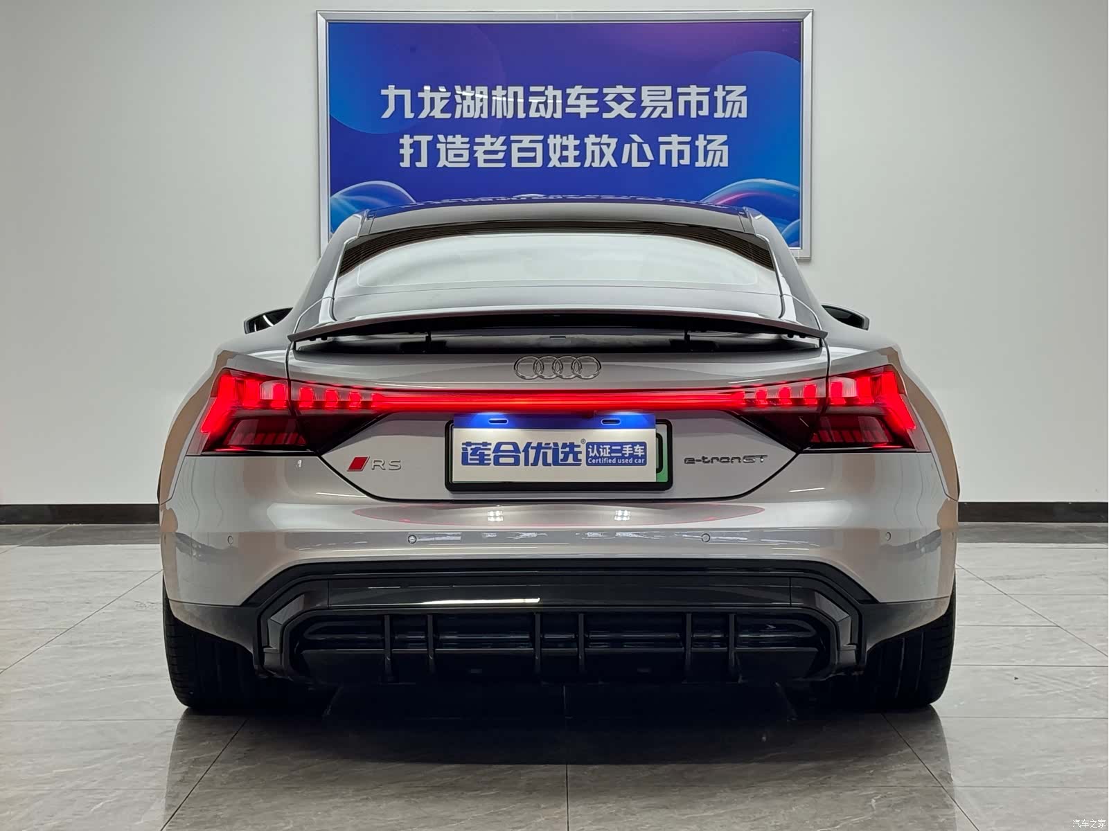 Audi e-tron, 2024 все фото