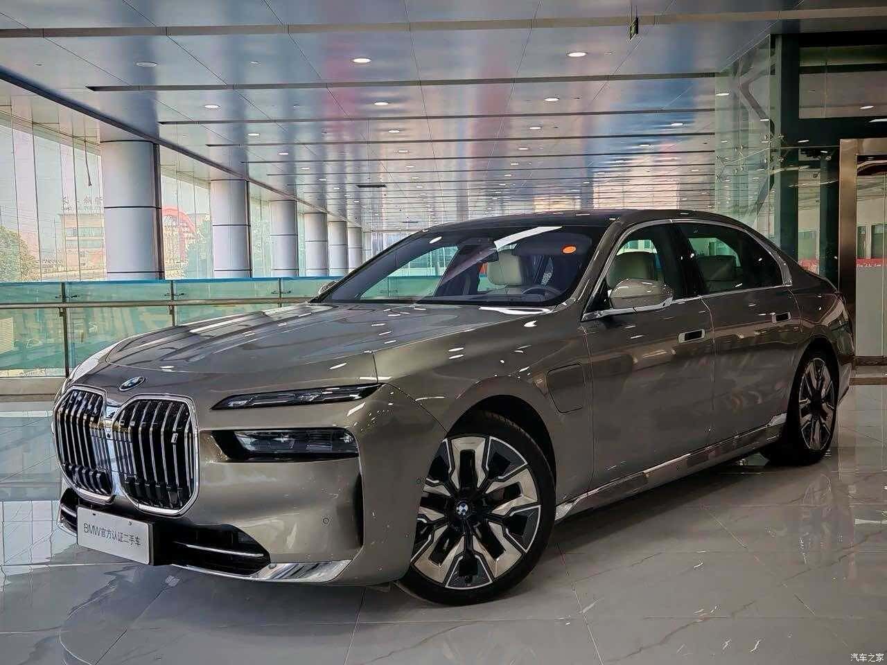 BMW i7, 2022 все фото