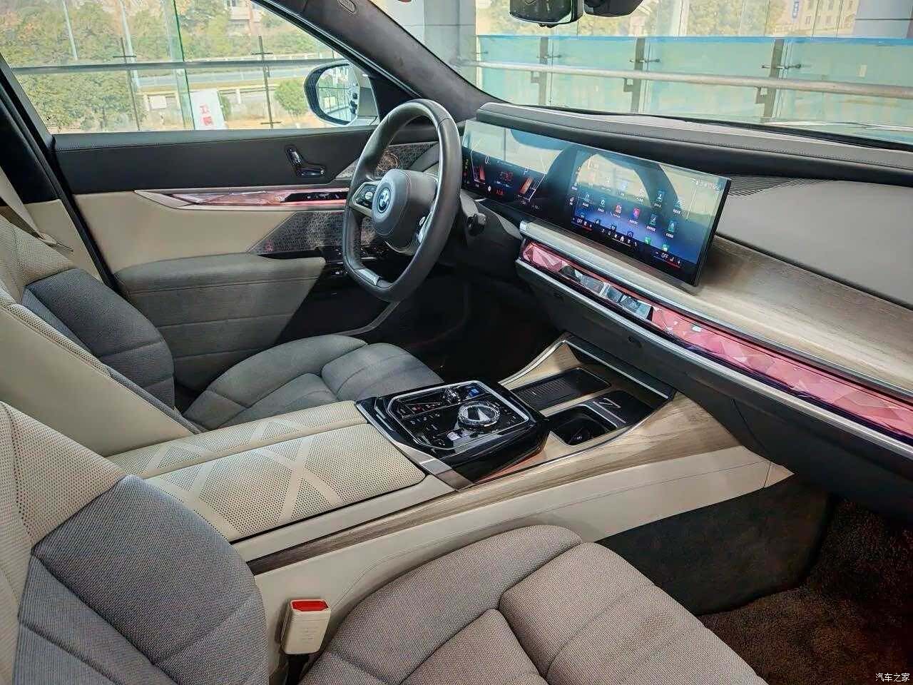 BMW i7, 2022 15