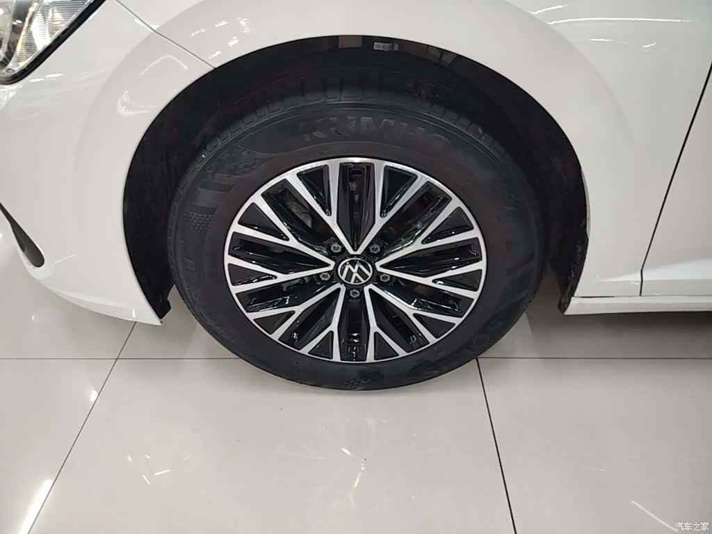 Volkswagen Sagitar, 2024 23