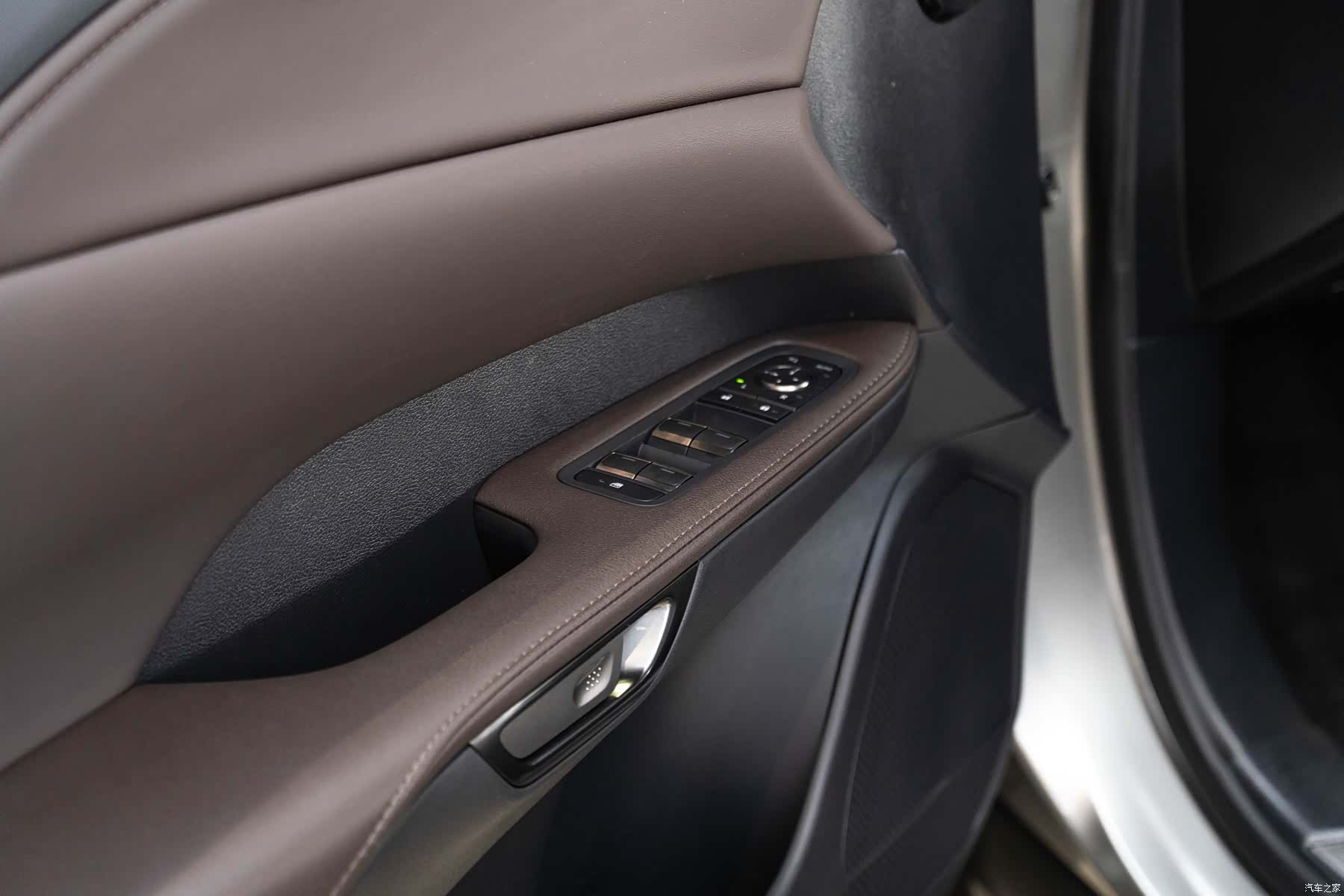 Lexus RX, 2025 18
