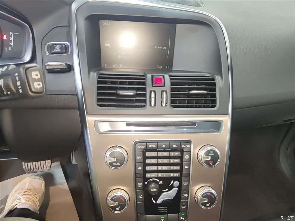Volvo XC60, 2016 все фото