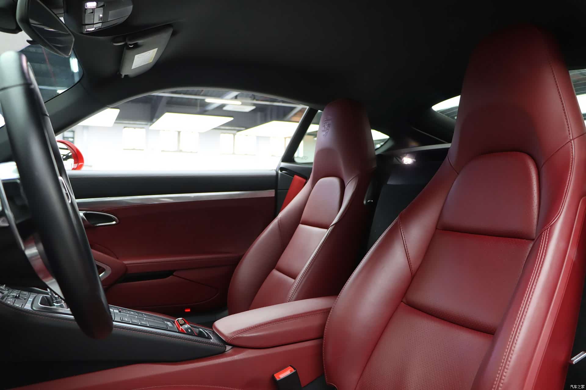 Porsche Cayman, 2019 19