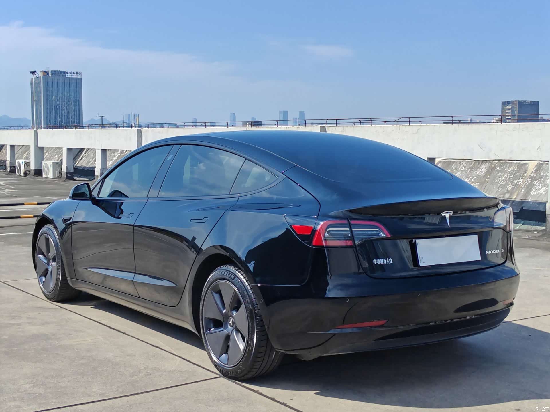 Tesla Model 3, 2023 4
