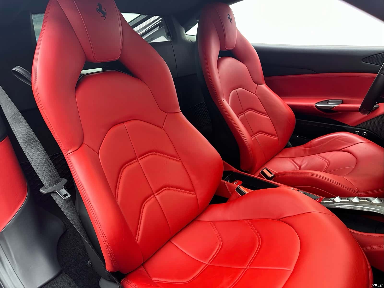 Ferrari 488, 2017 11