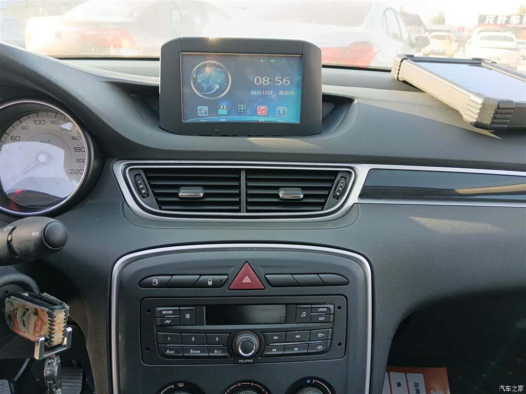 Peugeot 308, 2017 все фото