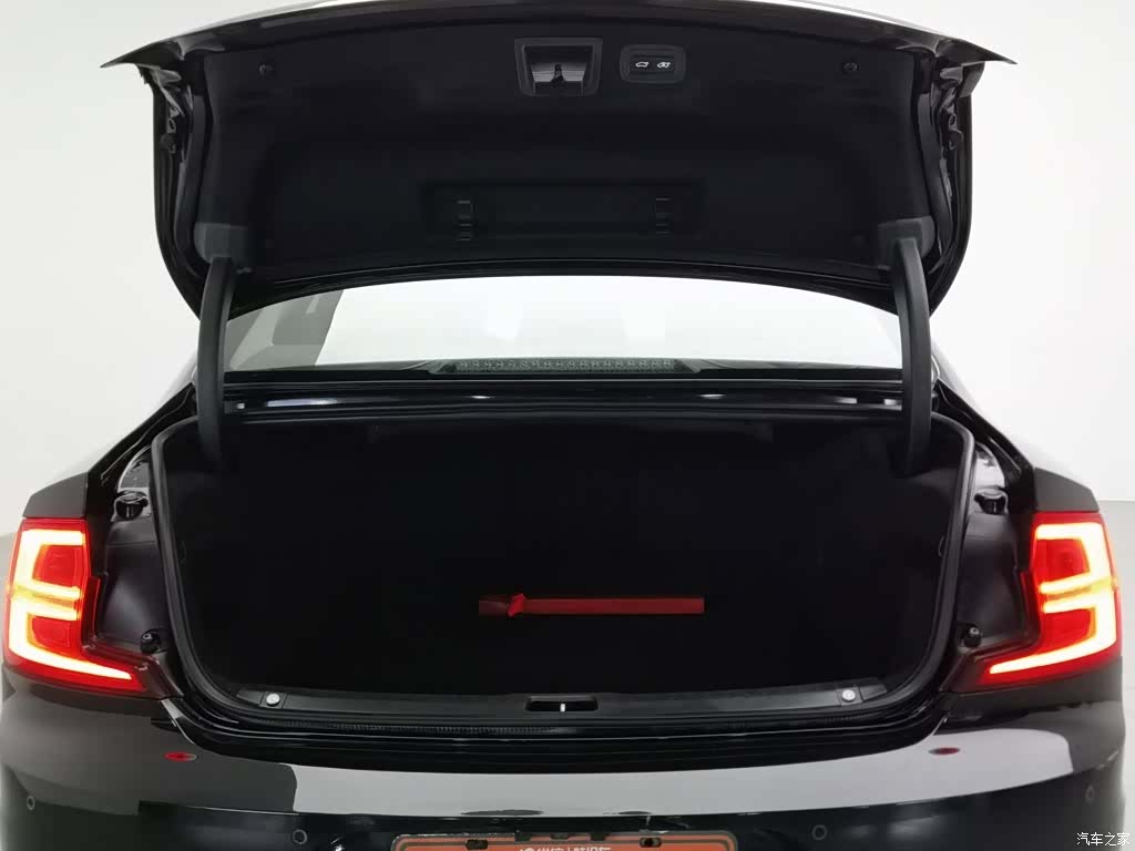 Volvo S90, 2019 16
