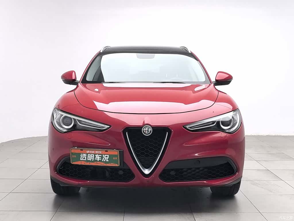 Alfa Romeo Stelvio, 2017 3