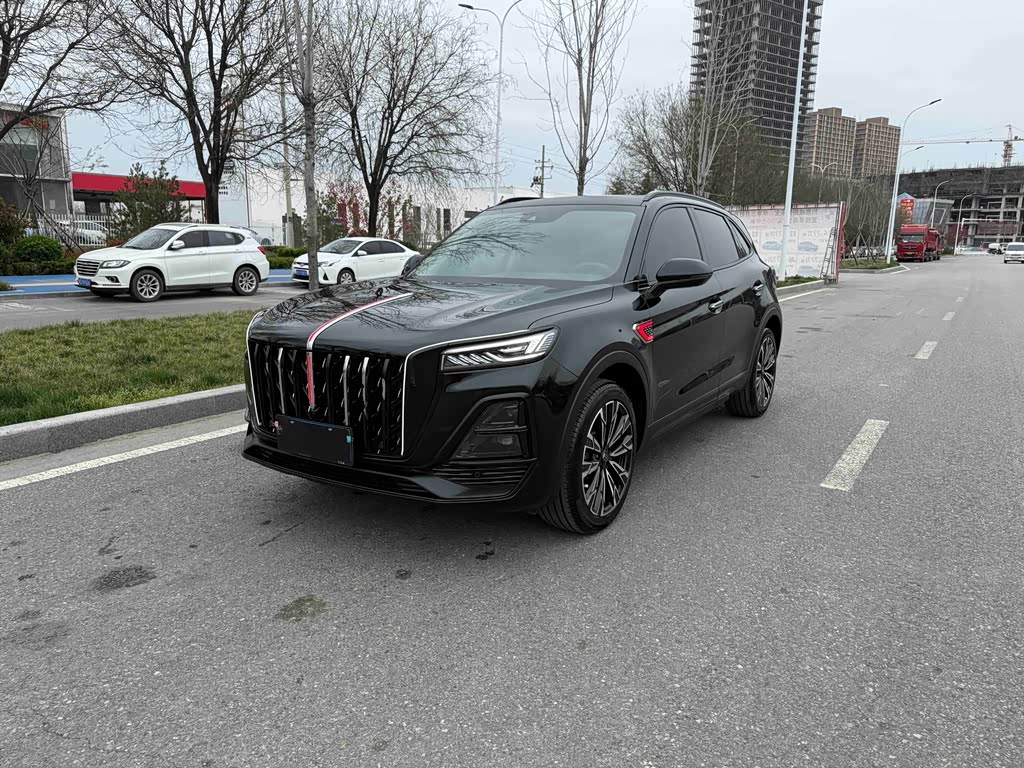 Hongqi HS5