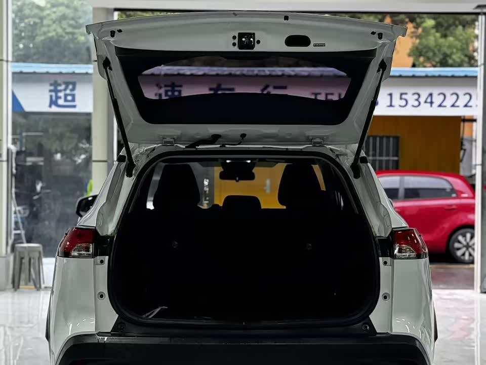 Toyota Corolla Sharp amplifier