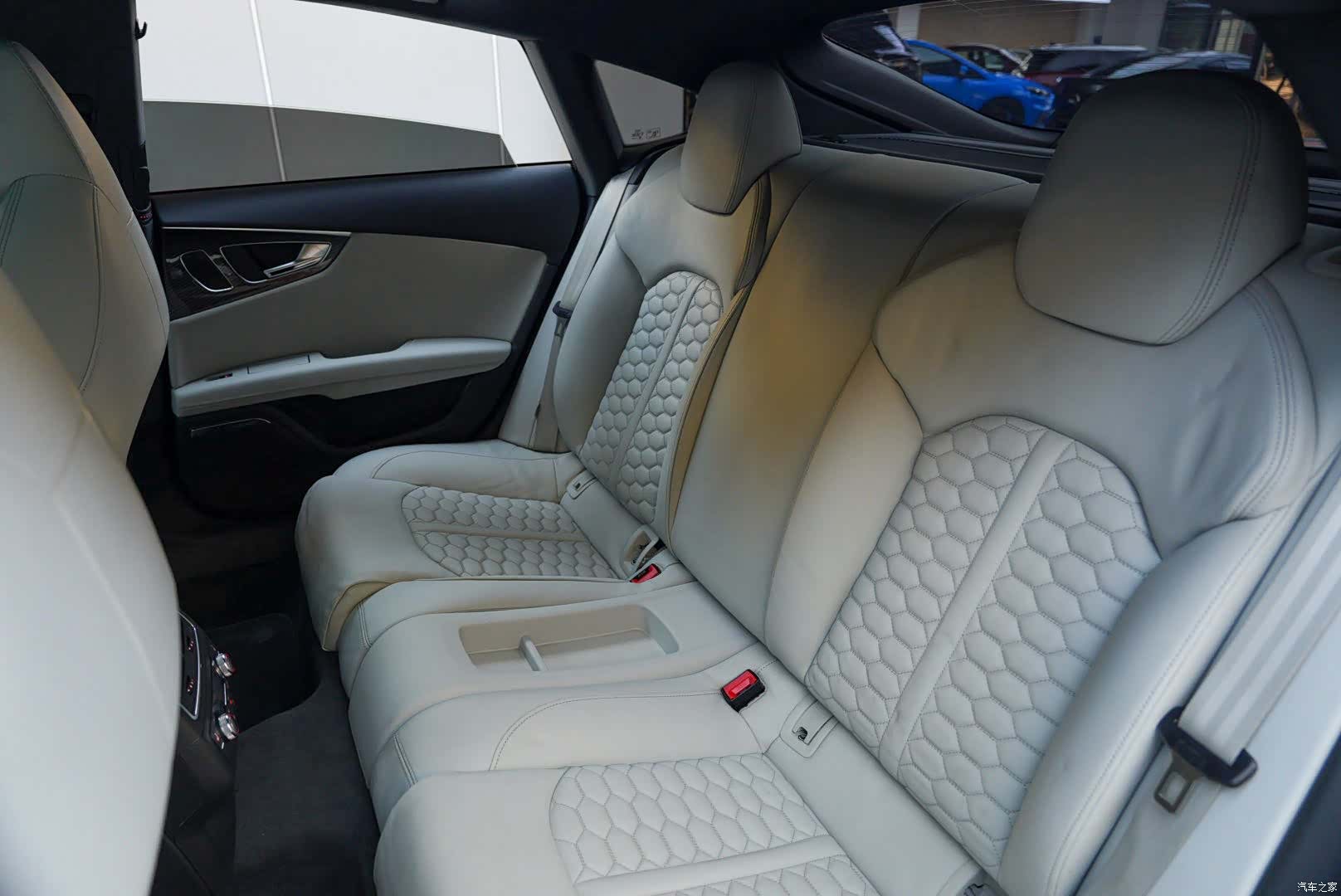 Audi RS, 2014 16