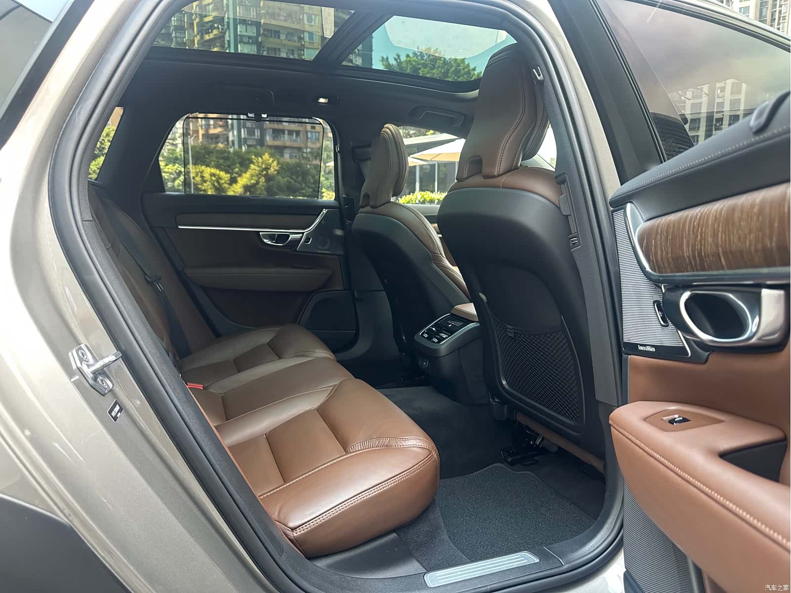 Volvo V90, 2022 22