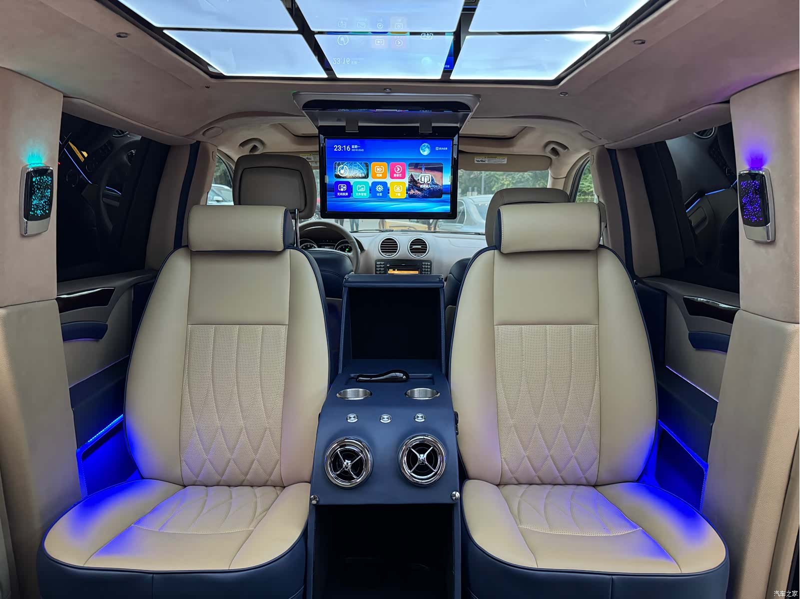 Mercedes-Benz GL-Class, 2011 16