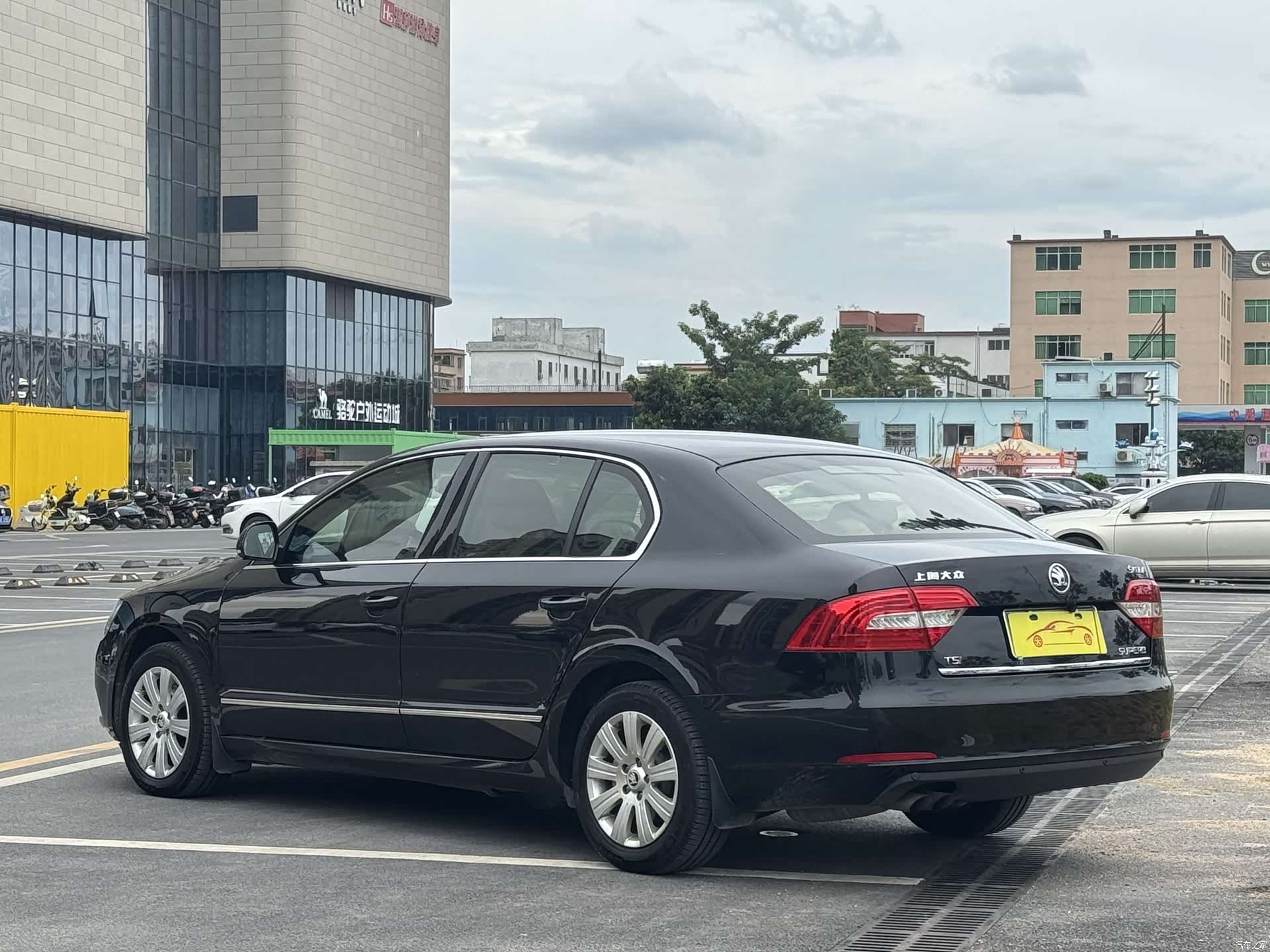Skoda Superb, 2013 8