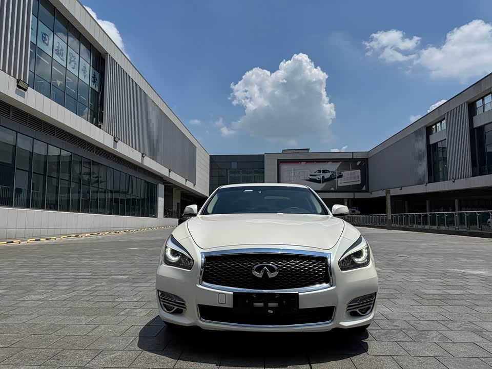 Infiniti Q70 Infiniti Q70