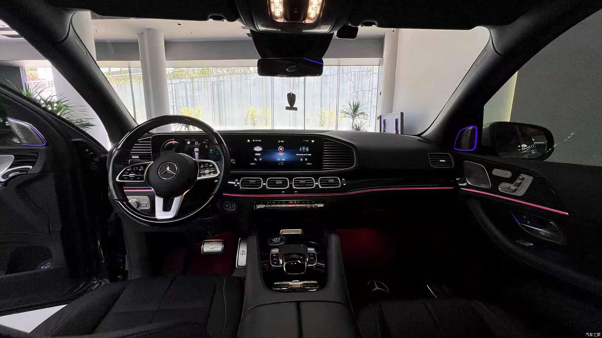 Maybach GLS, 2023 9