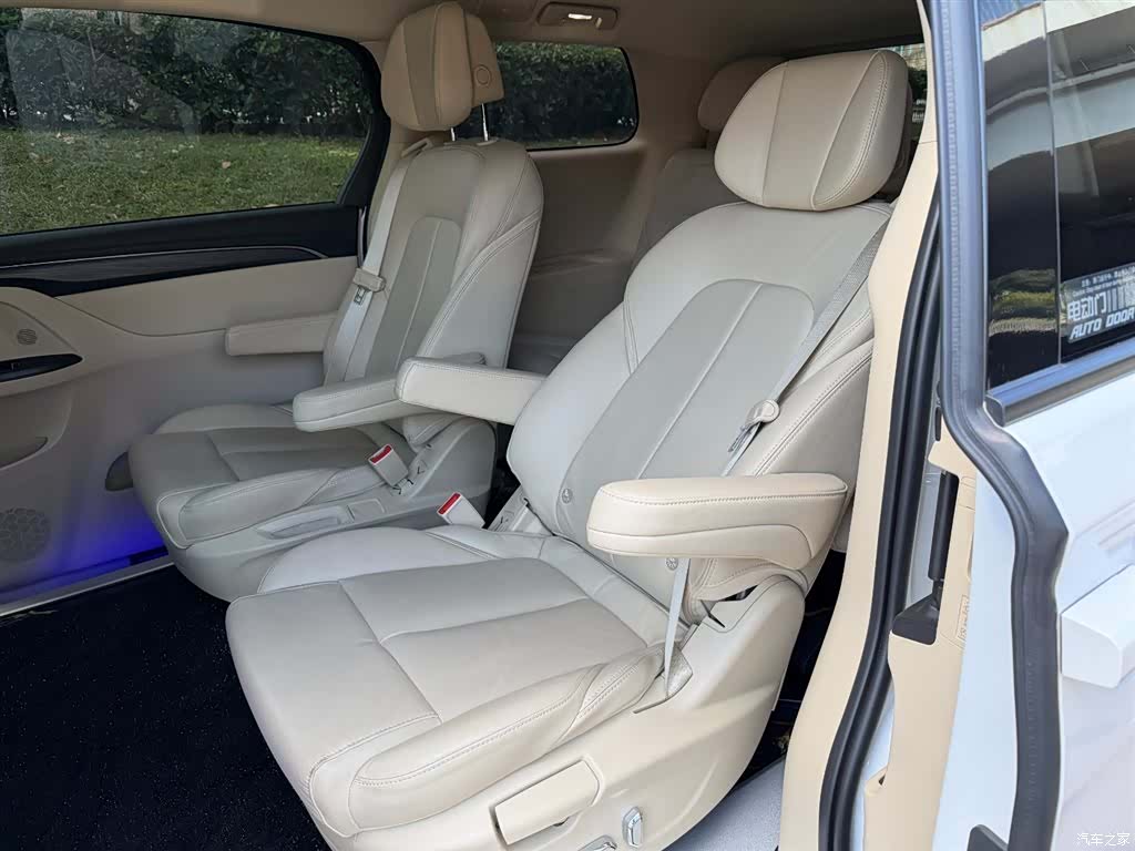 Buick GL8, 2024 10