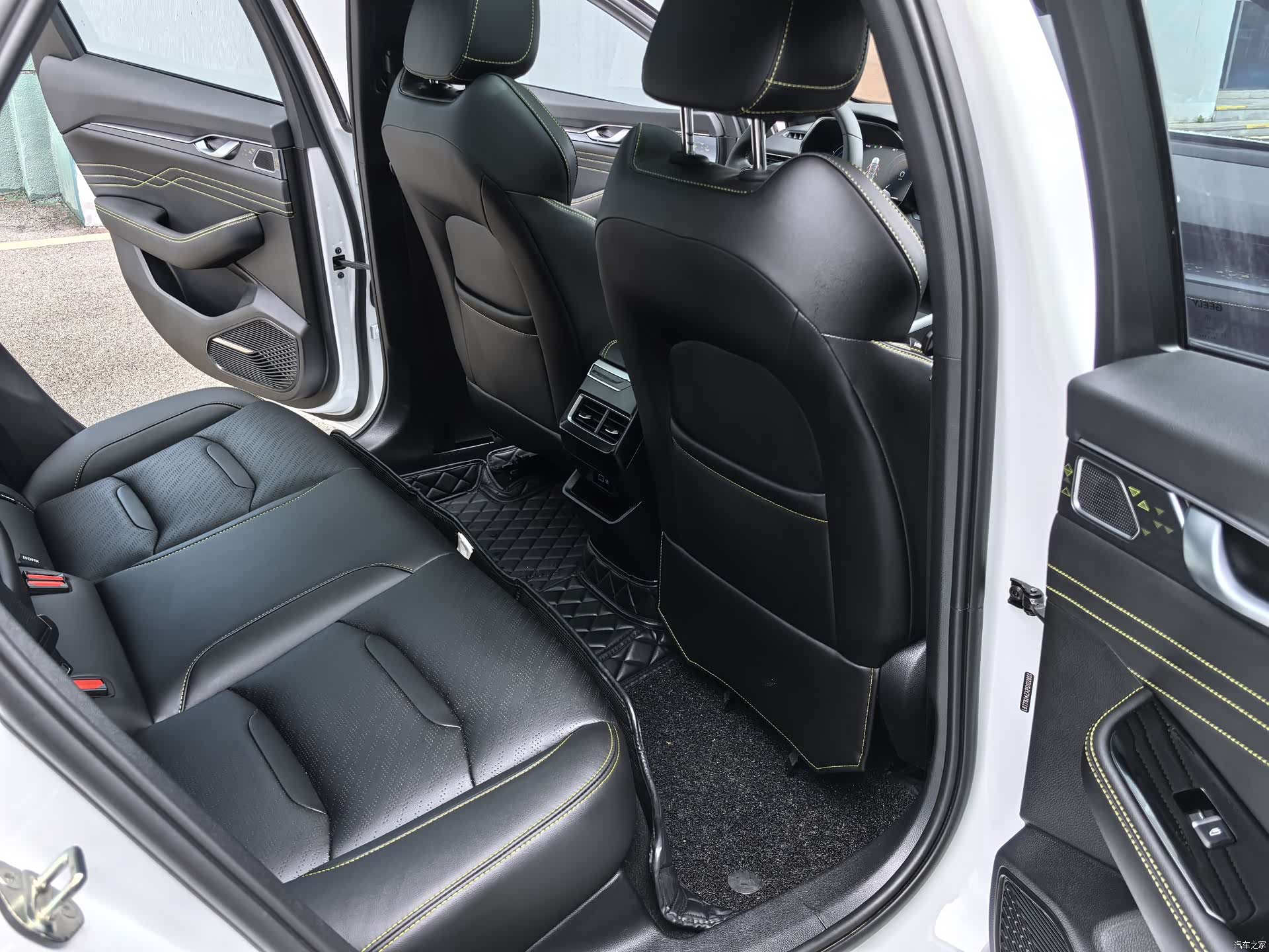 Geely Preface, 2023 18