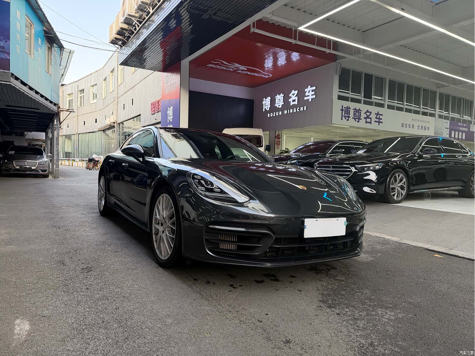 Porsche Panamera, 2022 3