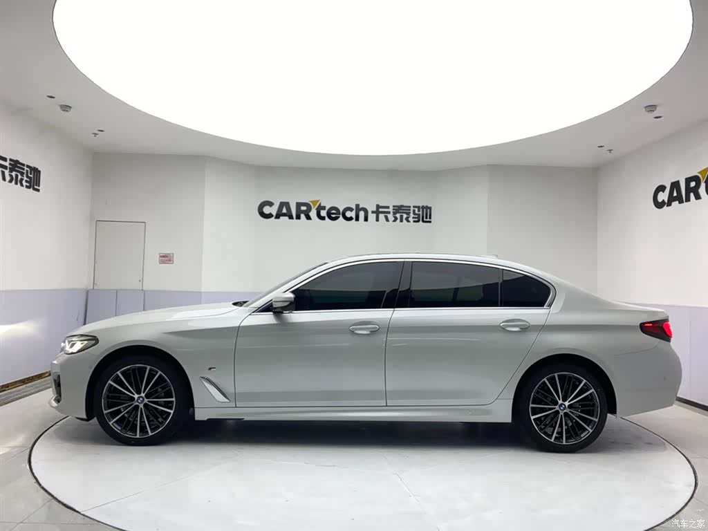 BMW 5 Series, 2022 8