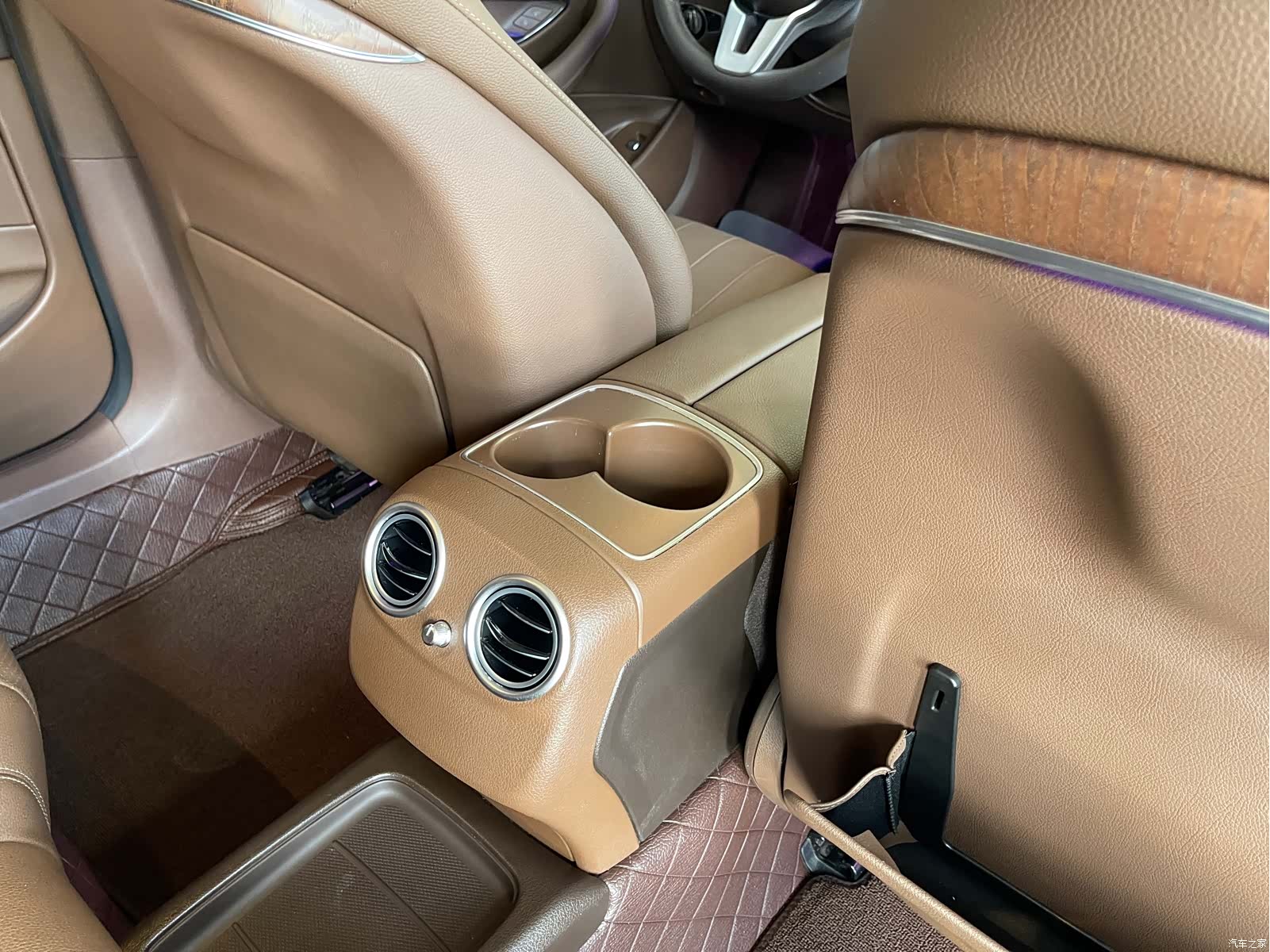 Mercedes-Benz E-Class, 2020 22