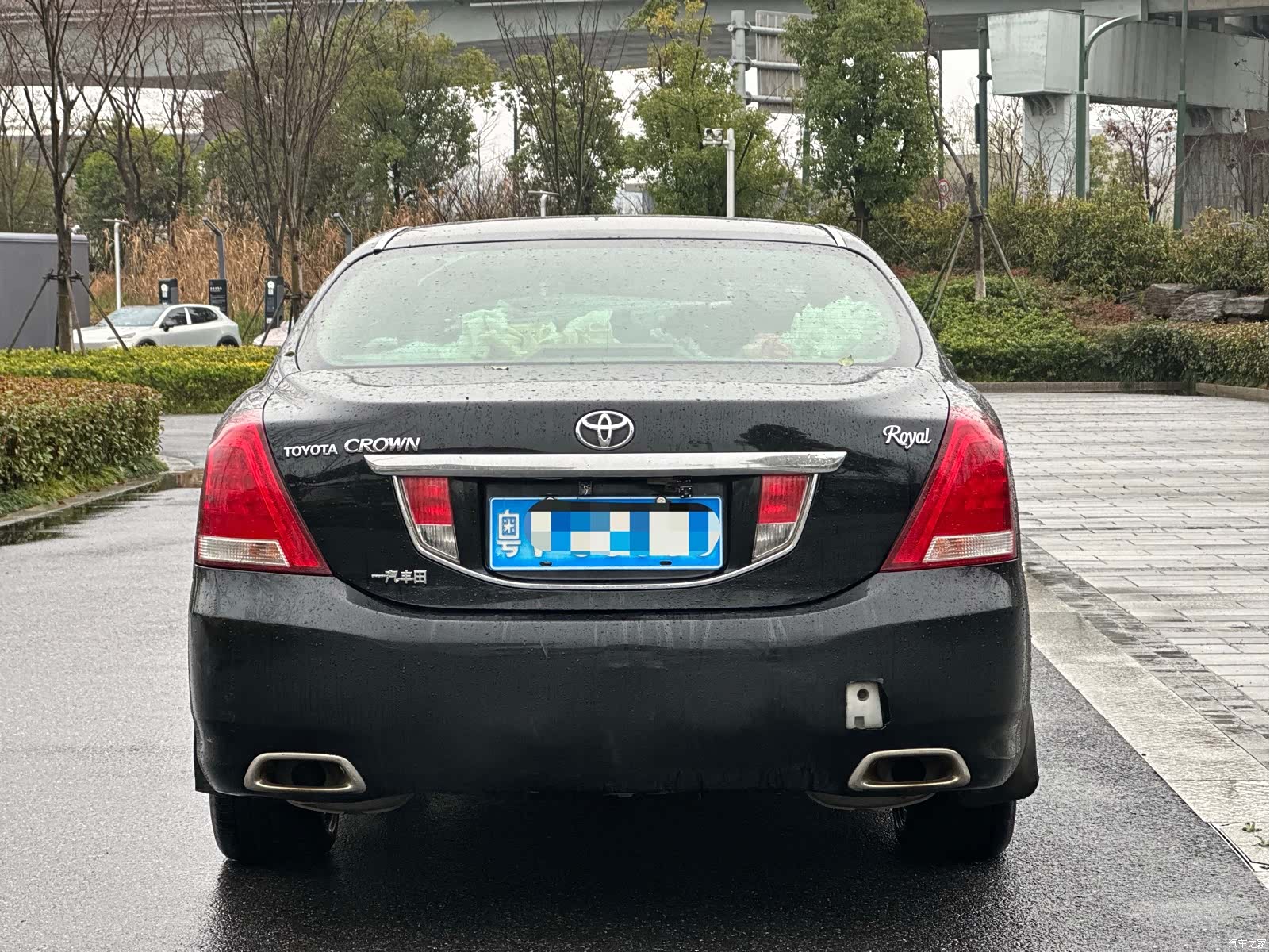 Toyota Crown, 2012 все фото