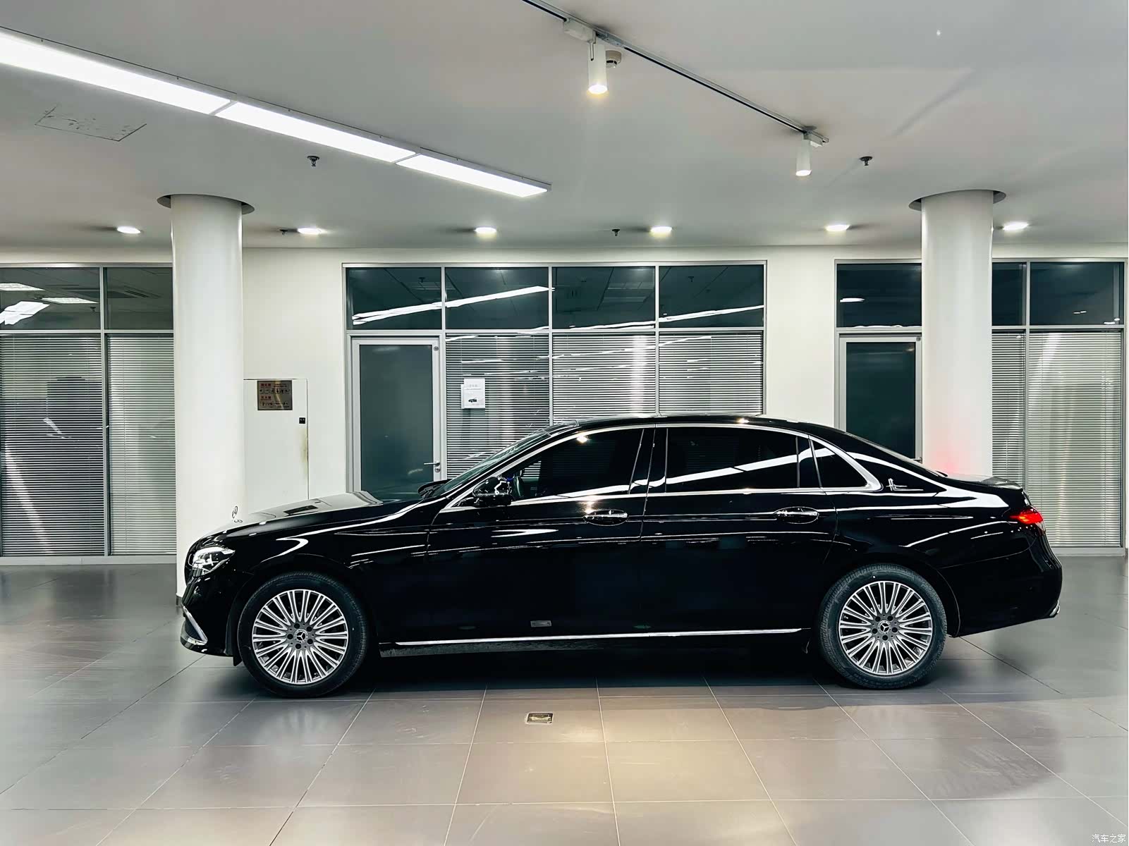 Mercedes-Benz E-Class, 2023 7