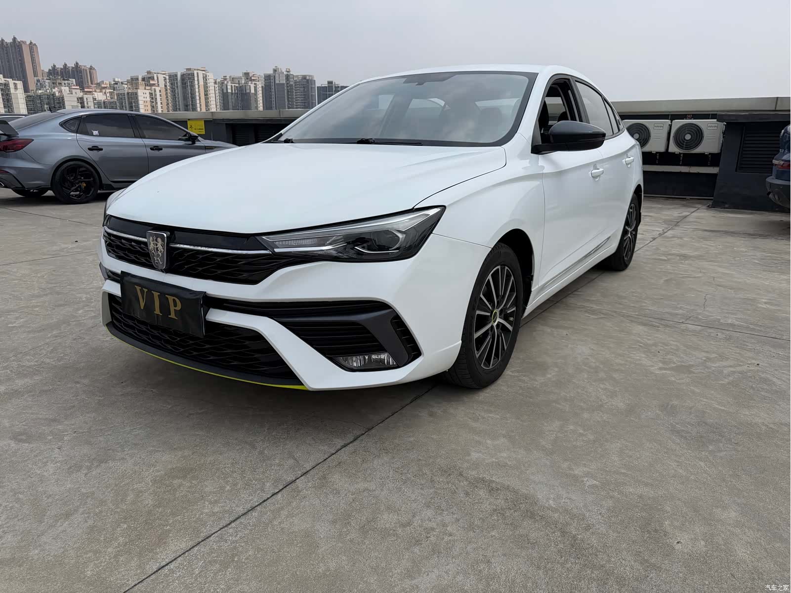 Roewe i5, 2022 1