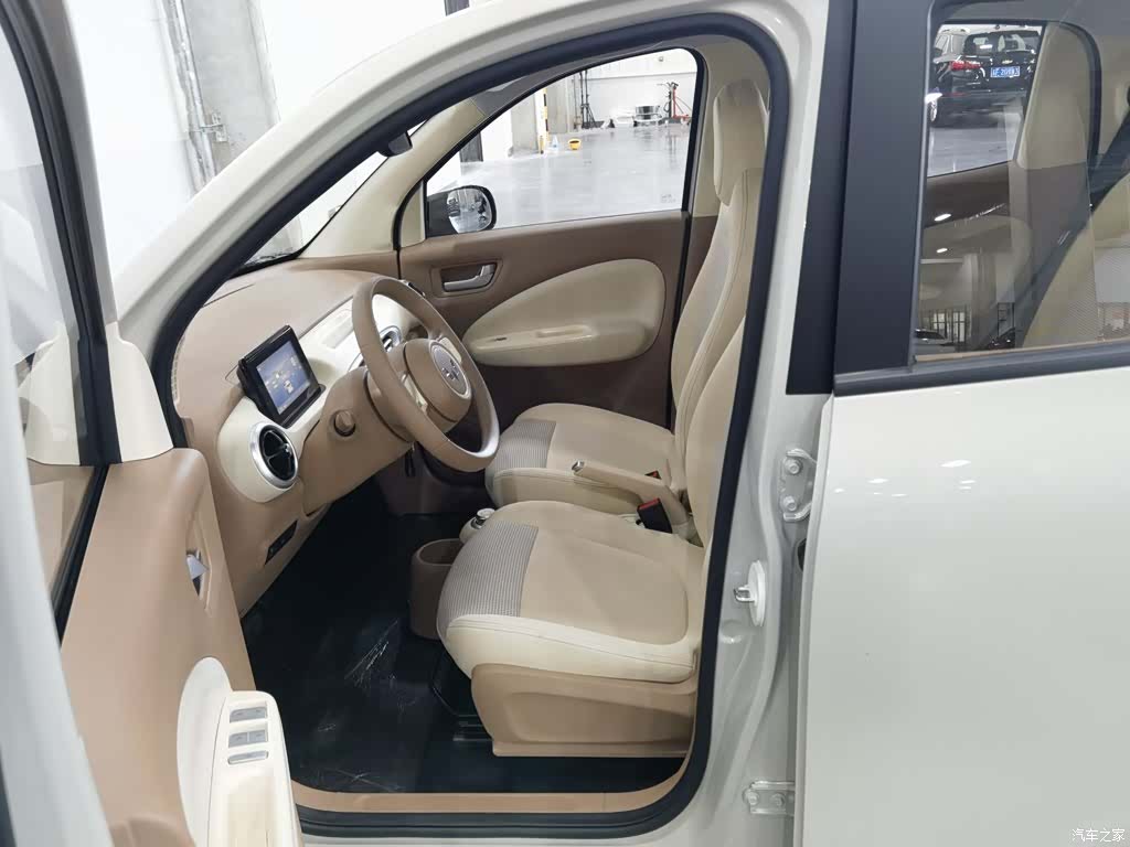 Wuling MINIEV, 2025 10