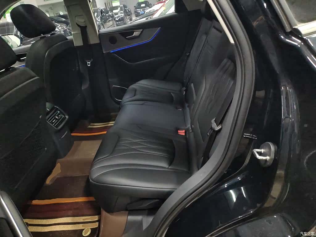 Hongqi HS5, 2025 13