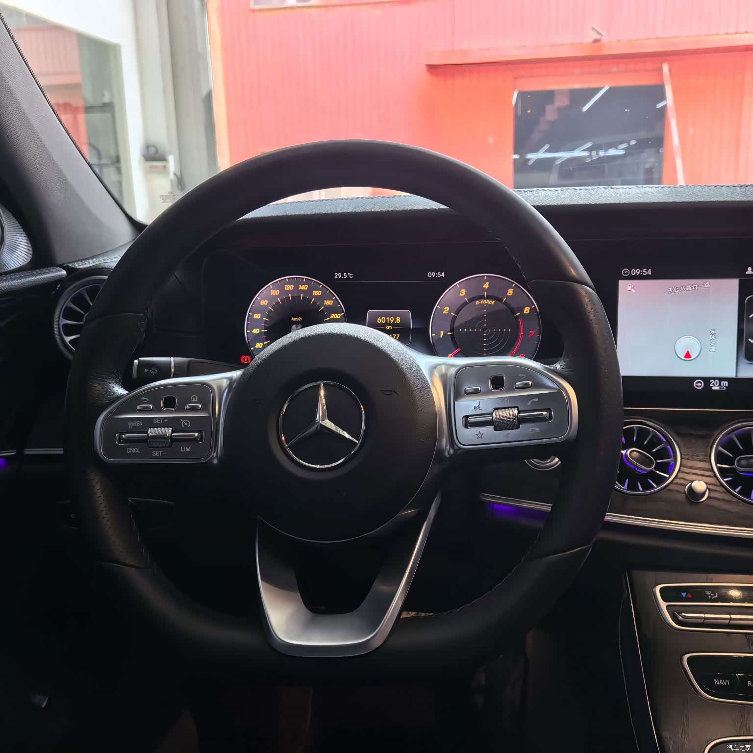 Mercedes-Benz E-Class, 2019 13