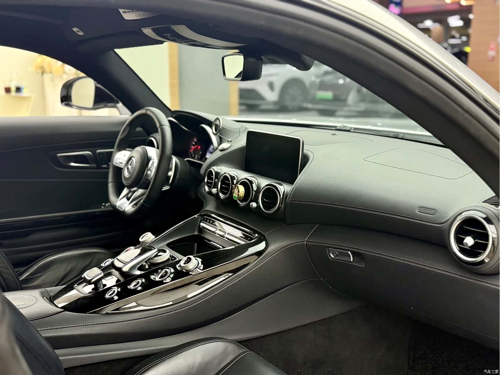 MG AMG, 2016 14