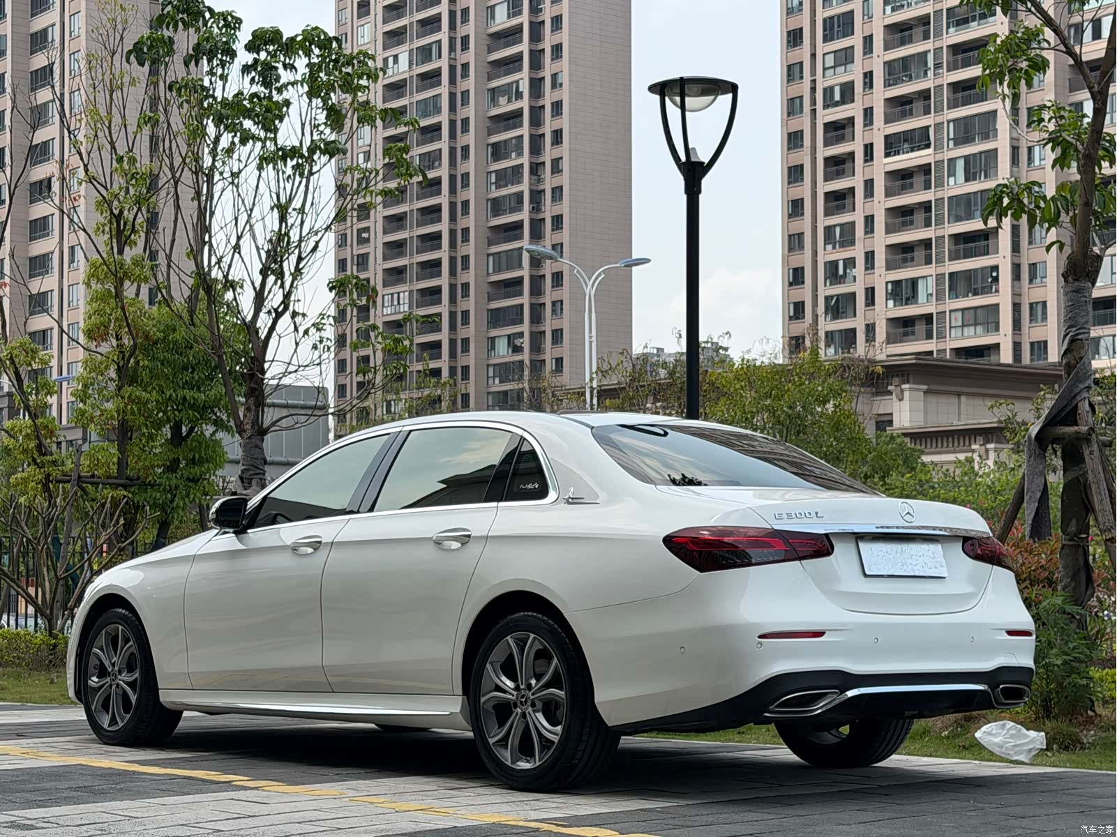 Mercedes-Benz E-Class, 2021 3