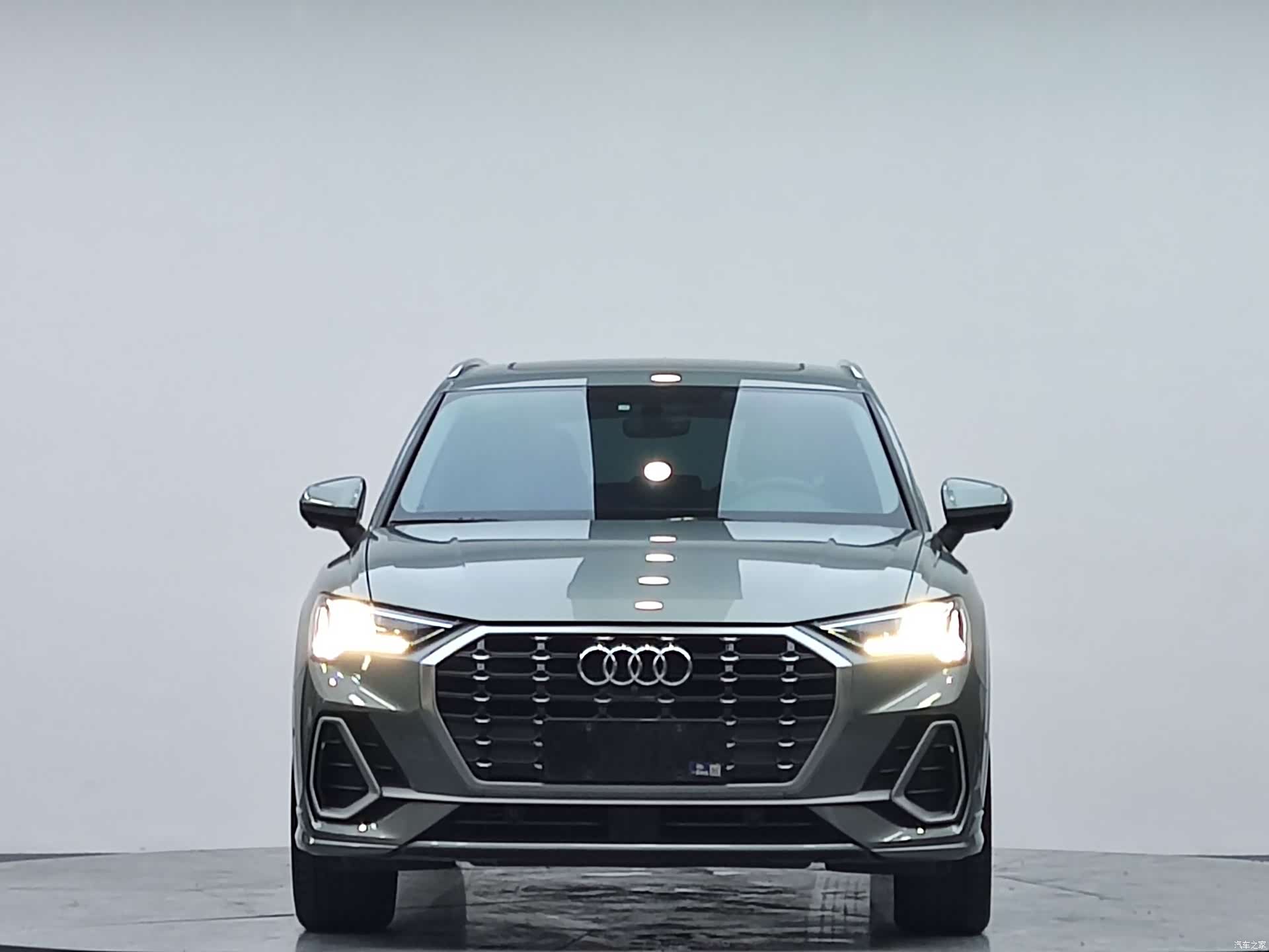 Audi Q3, 2022 3