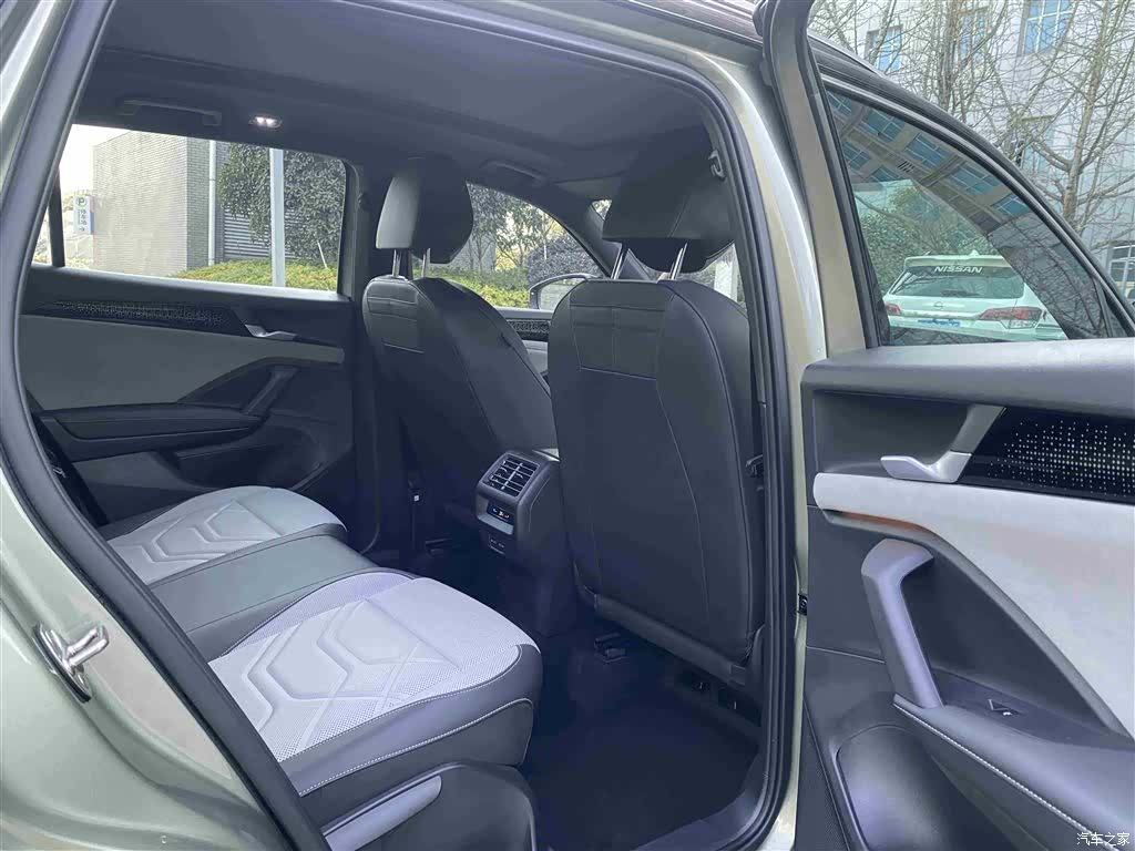 Volkswagen Tayron, 2025 все фото