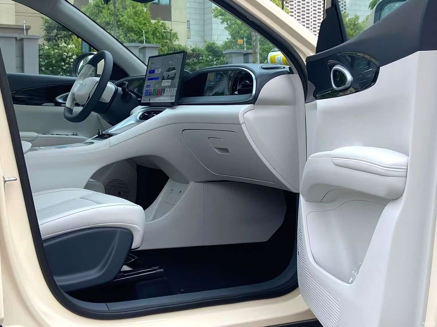 Geely Xingyuan, 2026 4