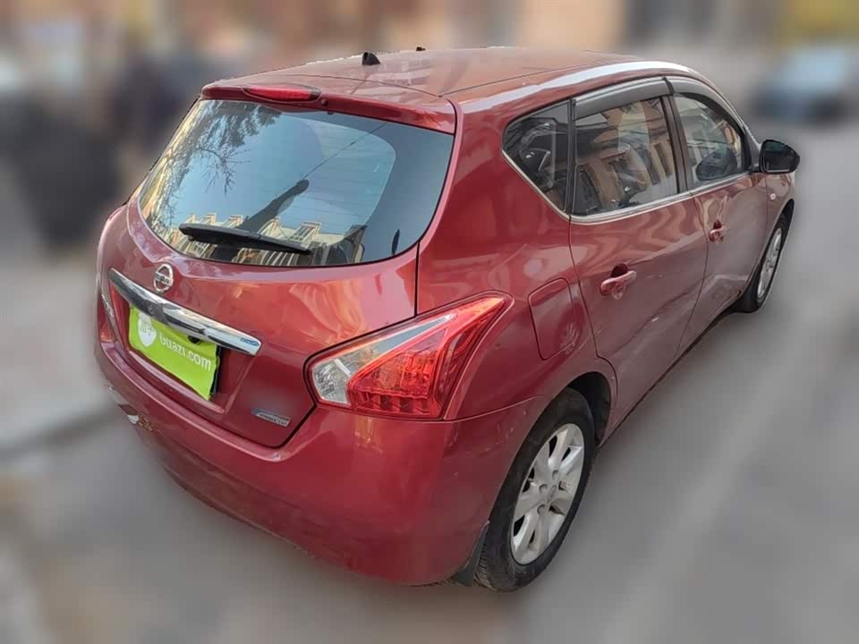 Nissan TIIDA